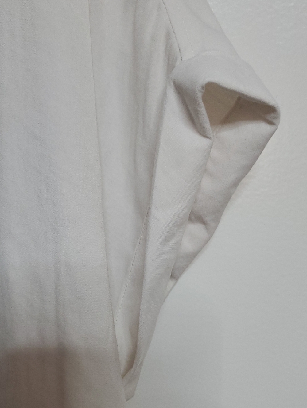 Banana Republic Off-White V-Neck Short Sleeve Tunic - Picture 4 of 9